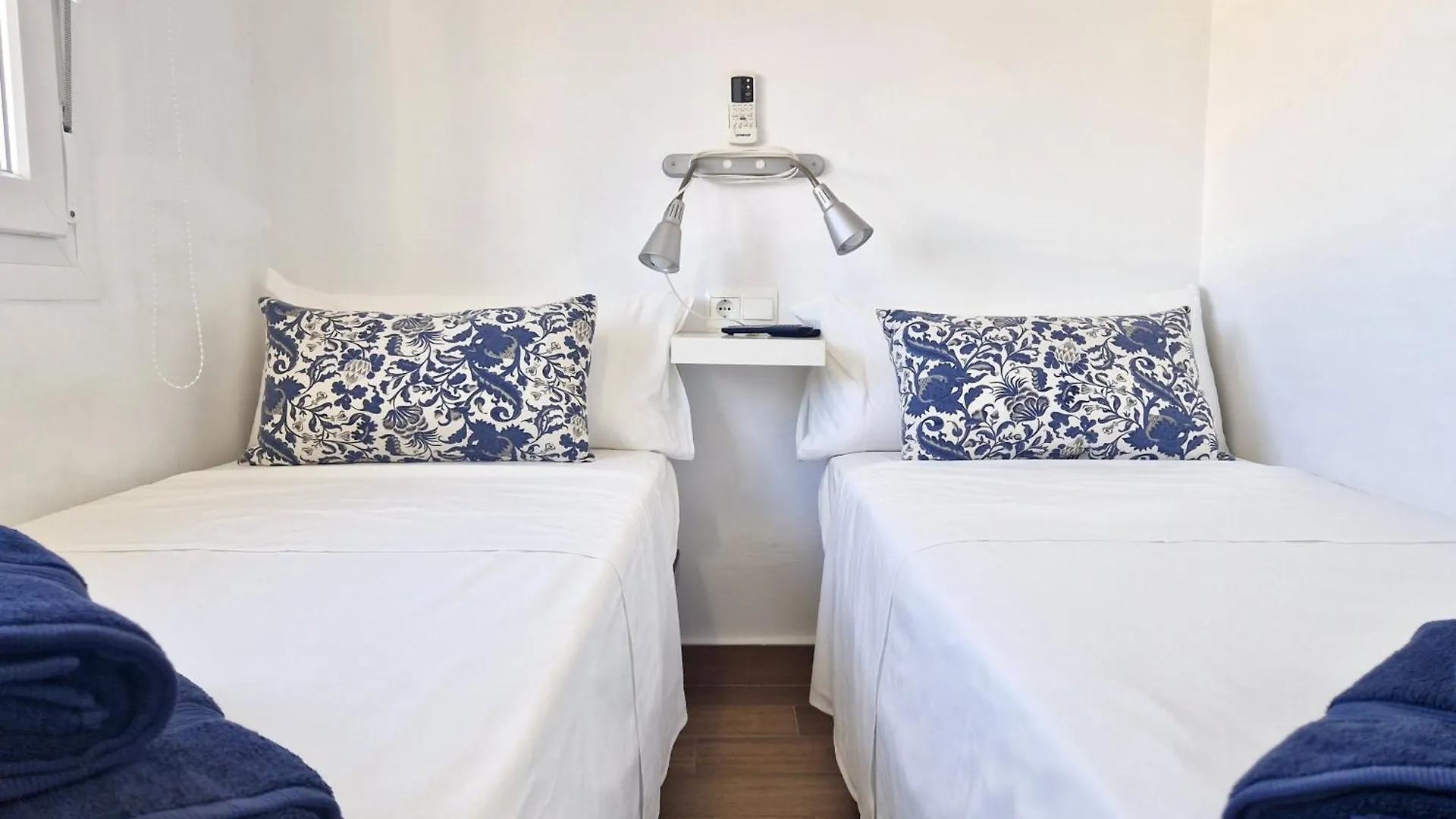 Apartment Sr Mediterraneo Playa De La Carihuela Torremolinos Spain